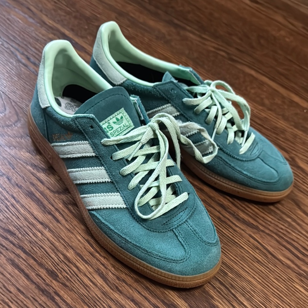 WOMEN'S ADIDAS ORIGINALS HANDBALL SPEZIAL CASUAL SHOES